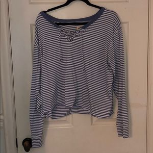 Hollister long sleeve striped top !🦋💗
